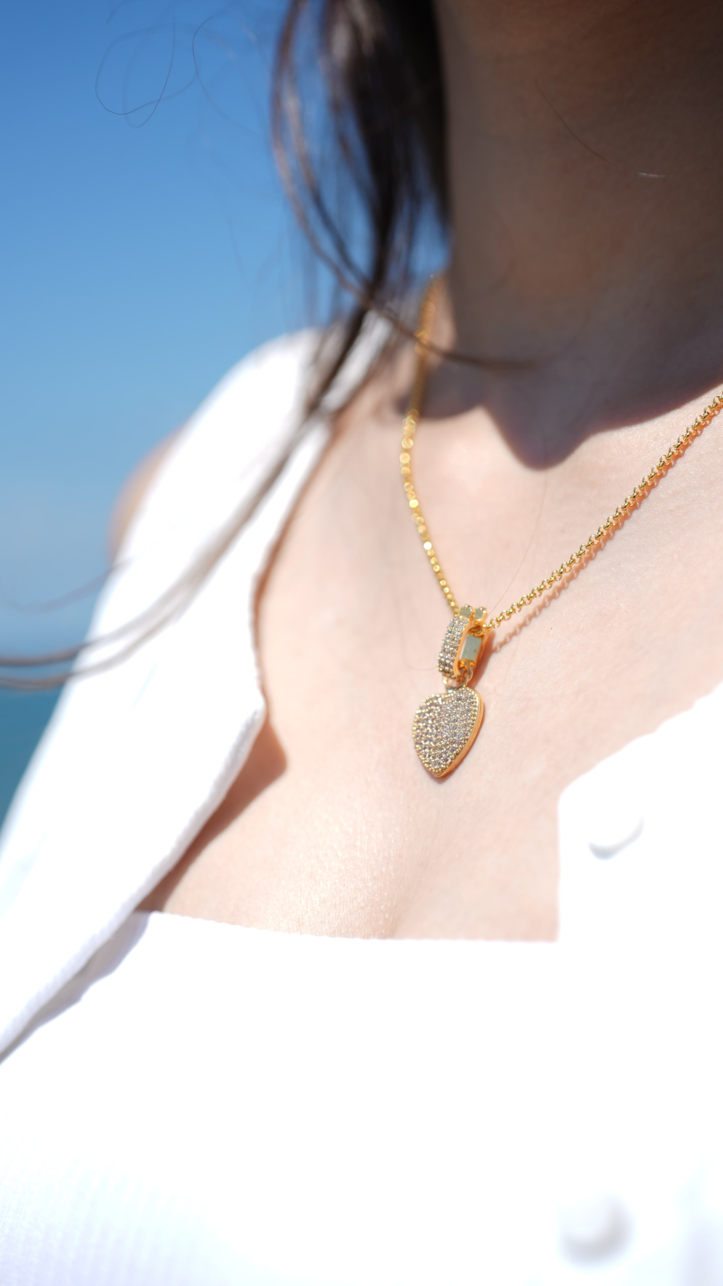 Taşlı Kalpli Kolye