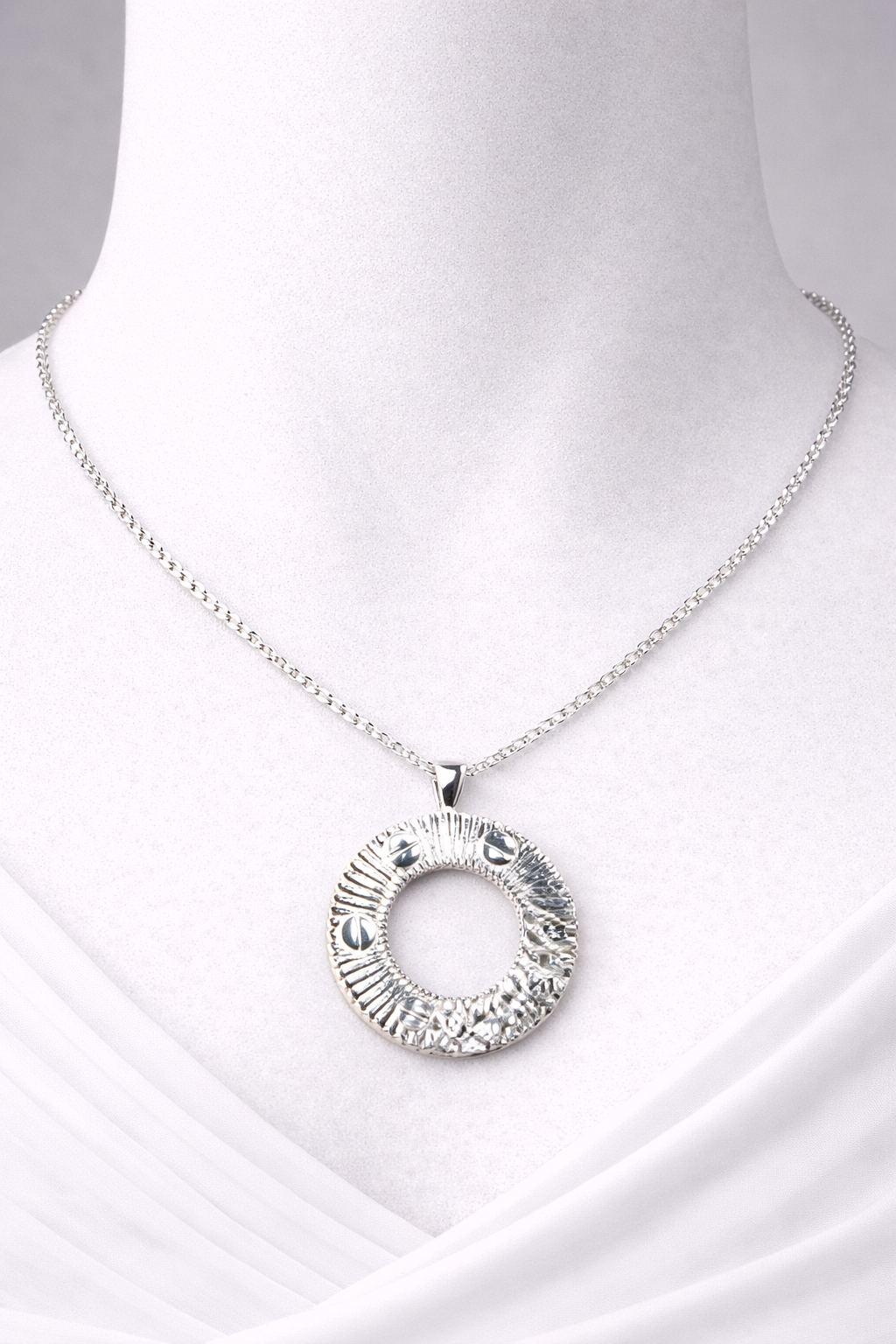 VİDALI KOLYE – “KYKLOS”