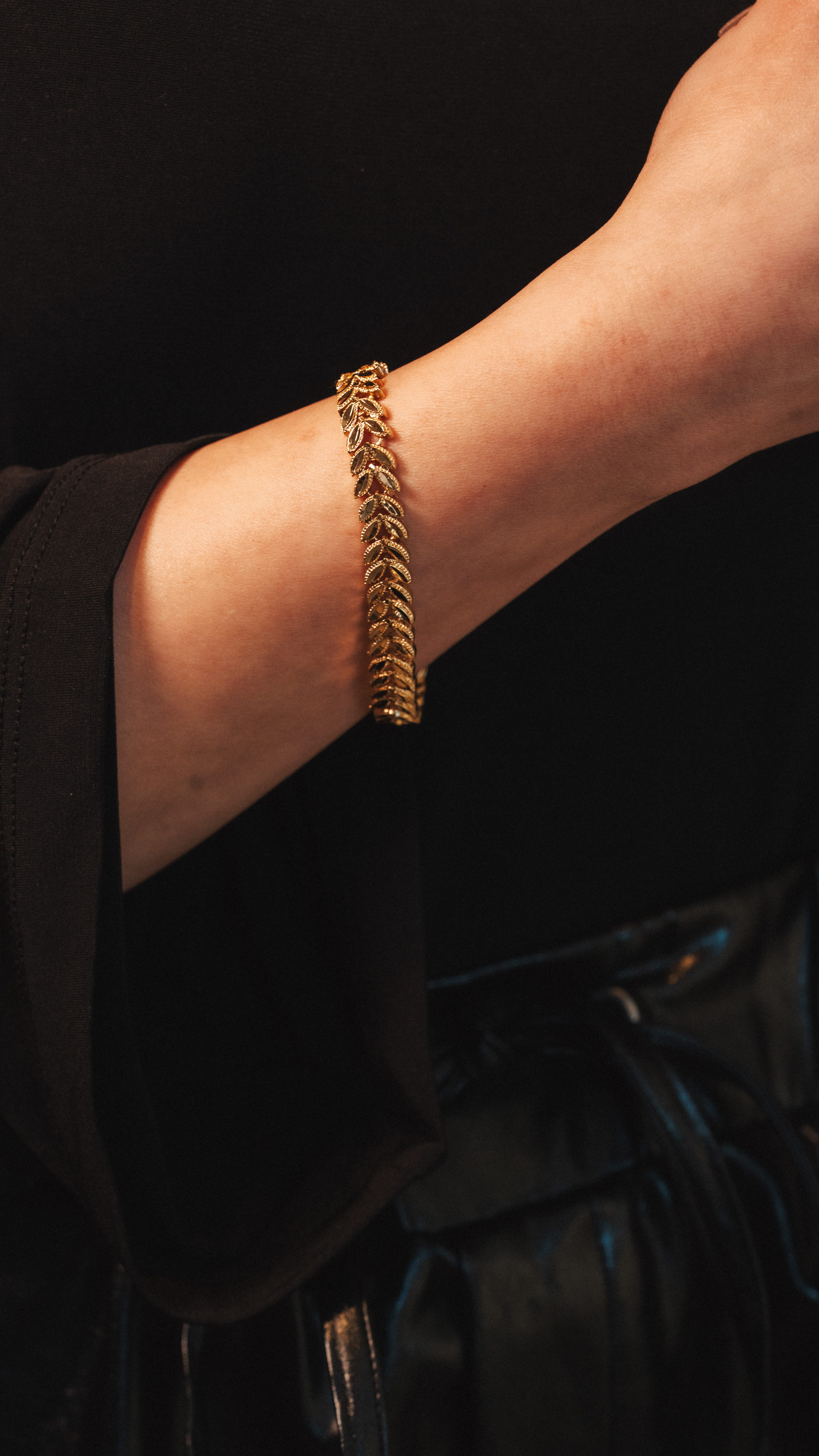 Geniş Yaprak Bileklik