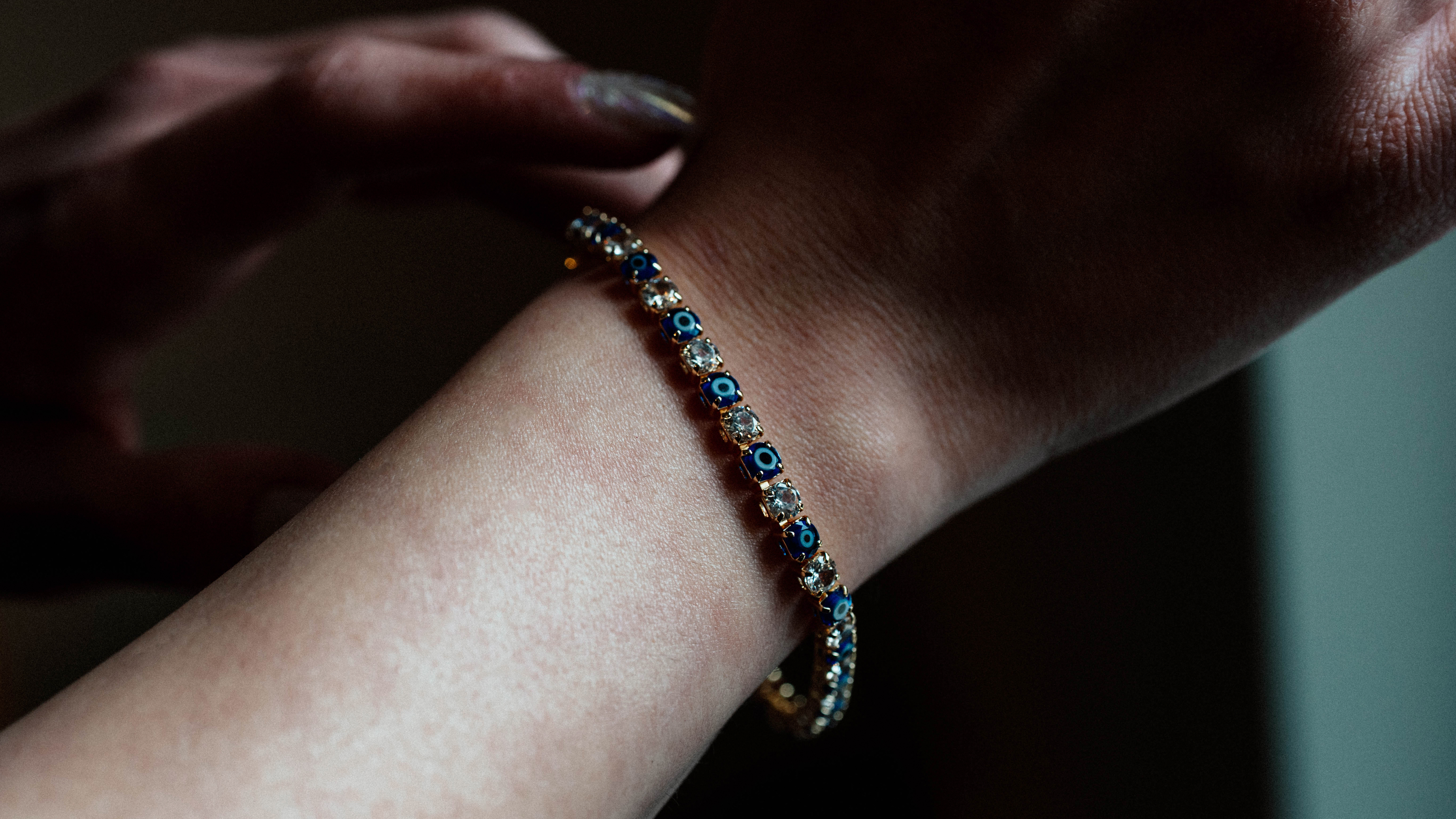 NAZAR BONCUKLU SU YOLU